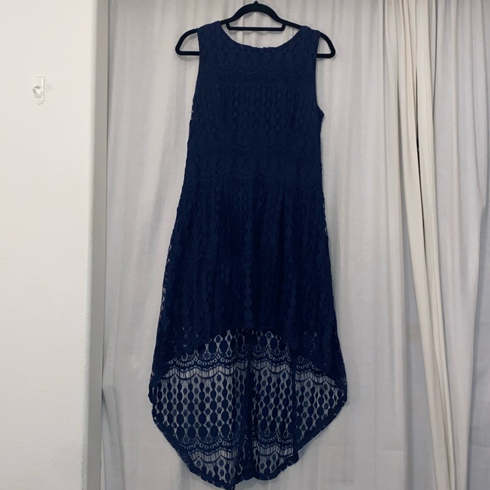 Navy lace high-low sleeveless cocktail dress